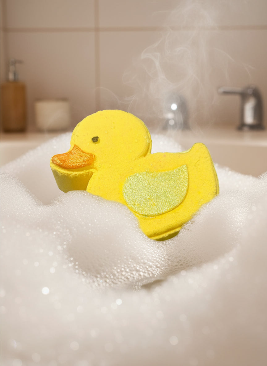 Rubber ducky color surprise bath bomb